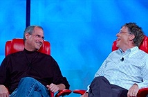 Loạt ảnh về mối quan hệ bạn-thù kỳ lạ của Steve Jobs và Bill Gates