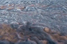 Bay xuyên qua siêu bão lớn gấp rưỡi Trái đất trên sao Mộc