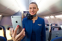 Hãng hàng không United Airlines sắm iPhone 6 Plus cho tất cả tiếp viên
