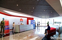 Cận cảnh “văn phòng mở, xanh, không dây” của Huawei Việt Nam