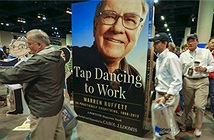 Tỷ phú Warren Buffett bất ngờ rót 1 tỷ USD vào Apple