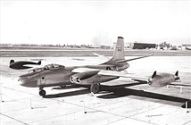 Mổ xẻ máy bay ném bom phản lực đầu tiên của Mỹ