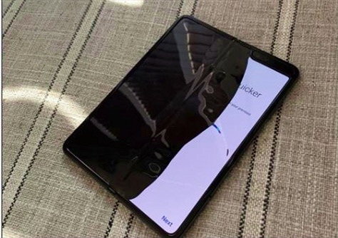 Điều ít biết về Samsung Galaxy Fold hỏng màn hình gây xôn xao