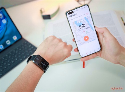 Trên tay Watch Fit đồng hồ thông minh thể thao đầu tiên của Huawei giá 3,3 triệu
