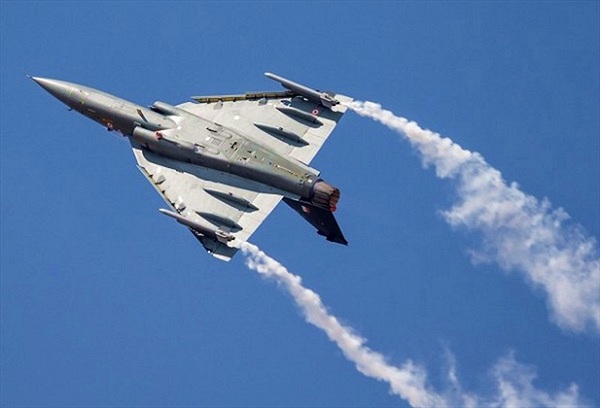 Không quân Ấn Độ sẽ dùng tiêm kích nội địa thay vì mua MiG-35, F-21