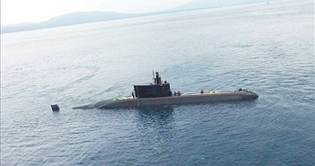 Vụ tàu ngầm KRI Nanggala 402 mất tích: Phát hiện vệt dầu loang