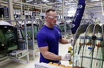 Volkswagen trang bị kính thực tế ảo cho công nhân