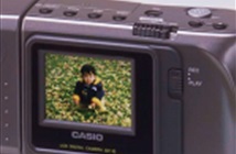Vì sự bành trướng của smartphone, Casio từ bỏ thị trường máy ảnh compact