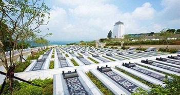 Cụ bà bị nghi trộm mộ và sự thật sáng tỏ gây thương cảm Cụ bà bị nghi trộm mộ và sự thật sáng tỏ gây thương cảm